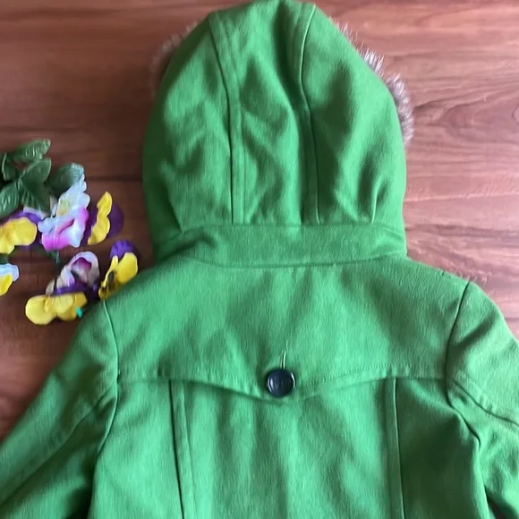 Ochirly Green Jacket Size S – Stylish Lightweight Women’s Jacket EUC - Picture 6 of 16